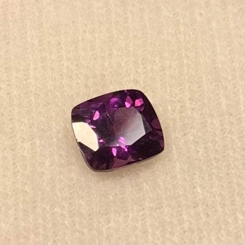 Sapphire - Natural Purple Cushion Cut  Heated Sapphire SRI LANKA 0.88ct
