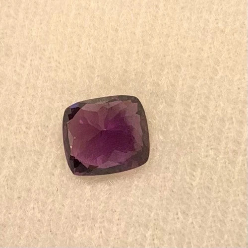 Sapphire - Natural Purple Cushion Cut  Heated Sapphire SRI LANKA 0.88ct